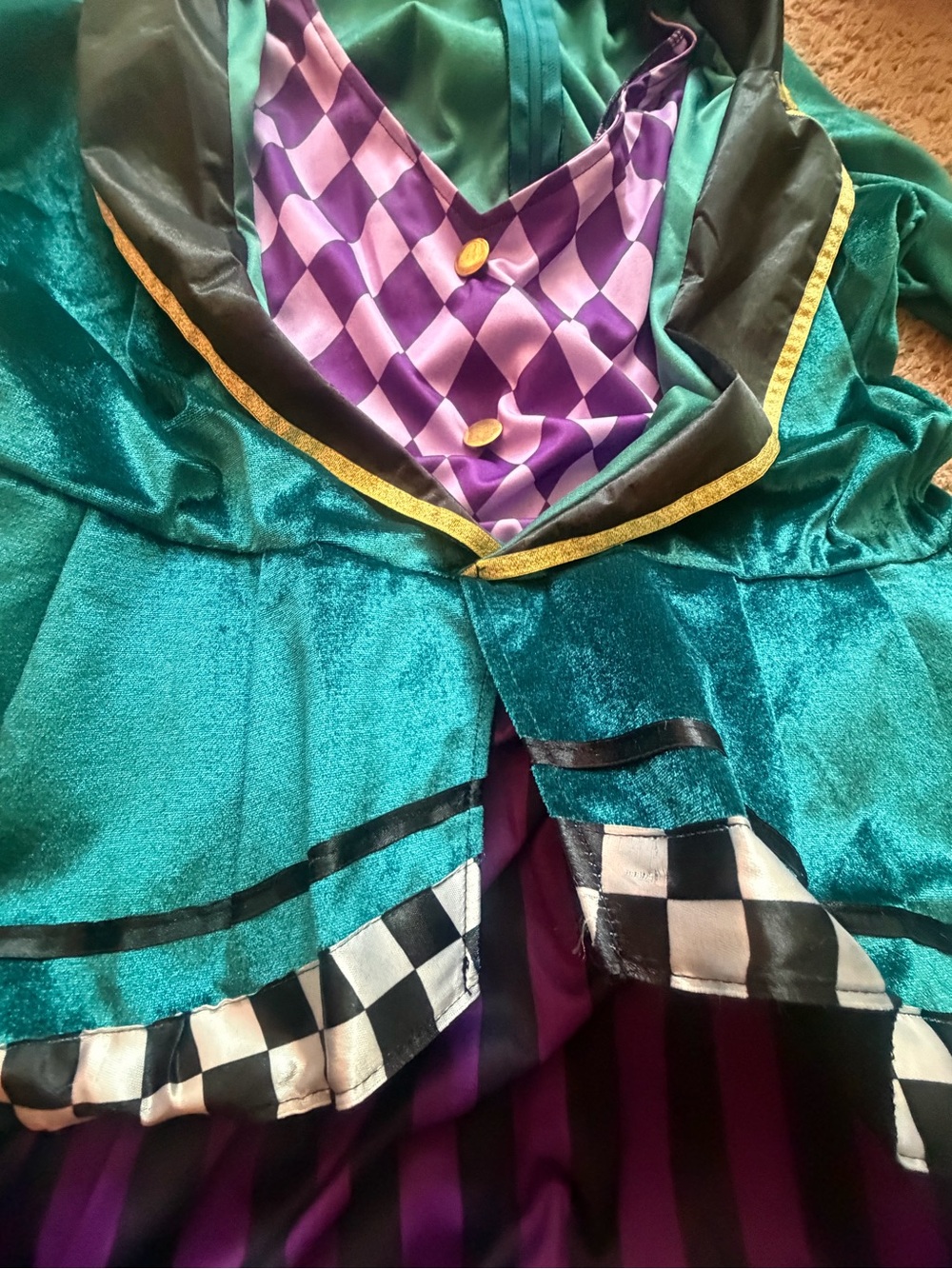 Plus Size Mad Hatter Women’s Halloween Costume - Picture 10 of 11